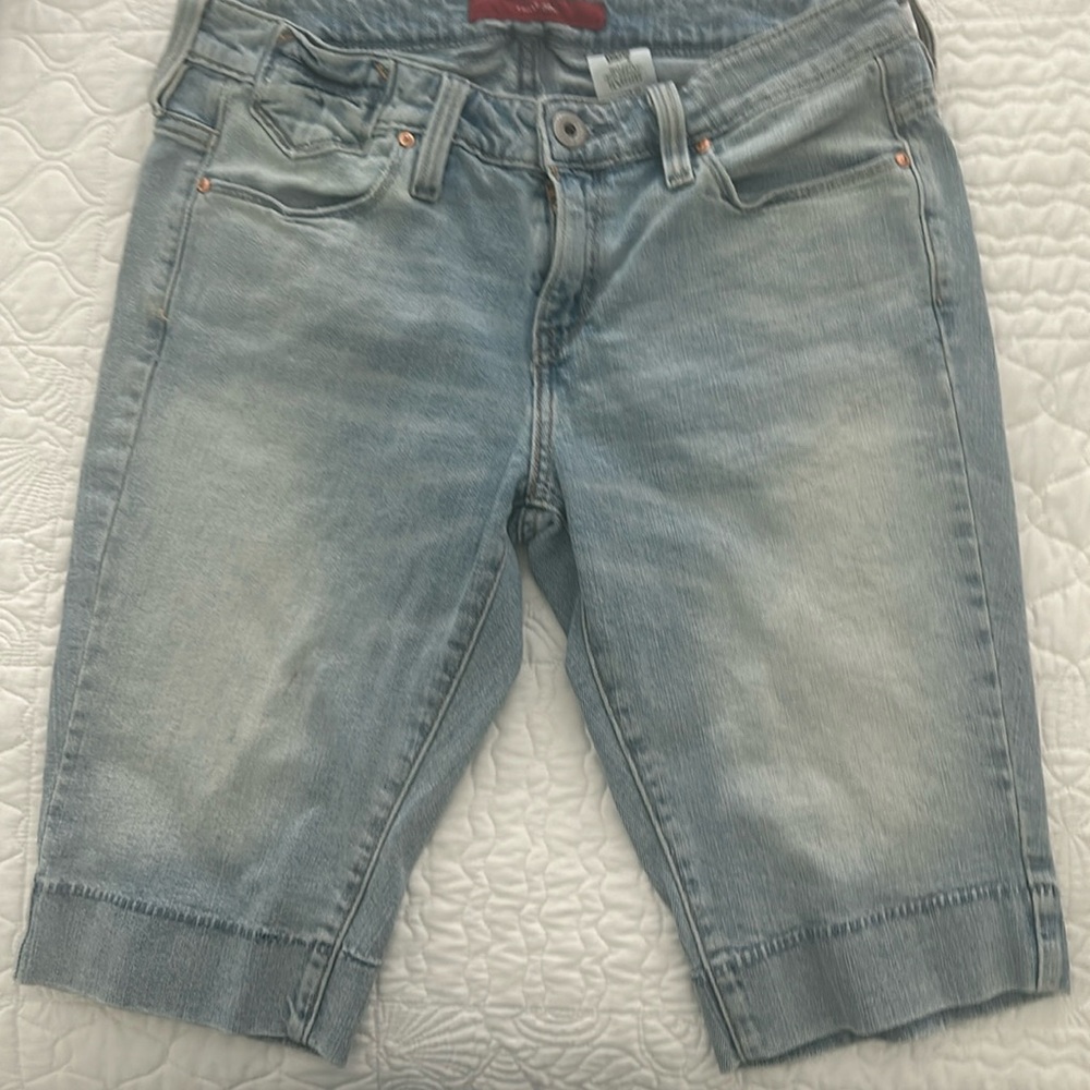 Levi’s 565 women’s Bermuda shorts